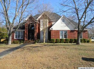 708 Mohawk St NW, Hartselle, AL 35640