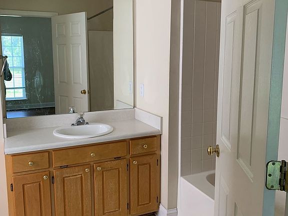 5th image of 234 Long Pine Dr