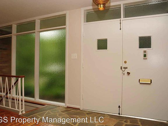 4th image of 9207 Saint Marks Pl