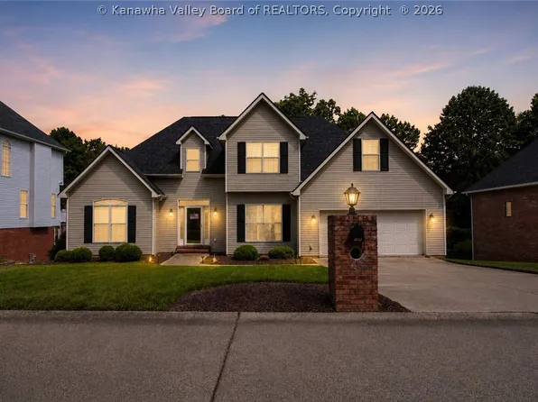 1026 Saint Ives Dr, Hurricane, WV 25526