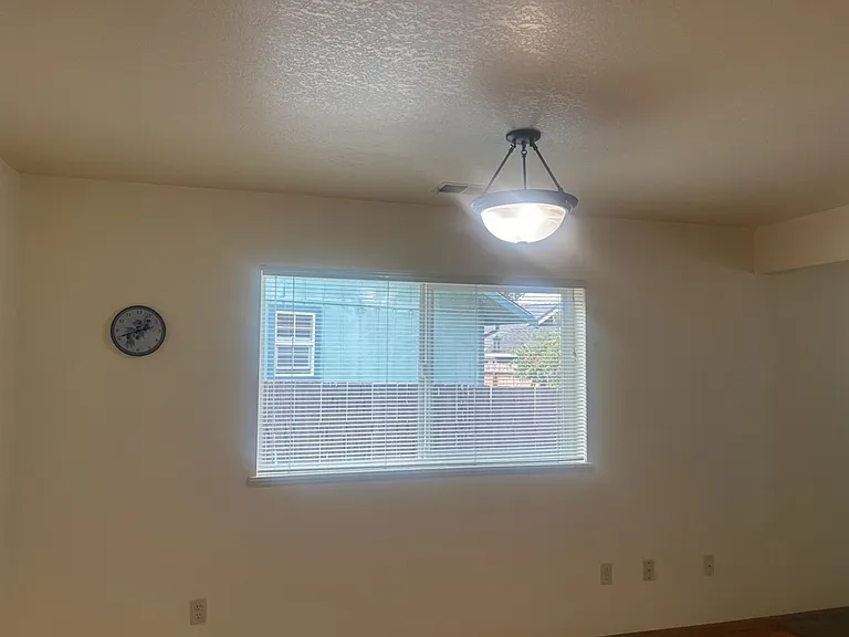 2149 Woodcrest Ct — Photo 23
