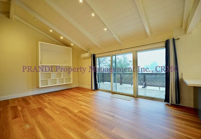 126 Hawthorne Ave #A — Photo 6