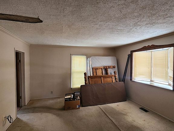 4th image of 73385 Floral St