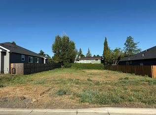 2535 Deschutes Dr, Medford, OR 97504