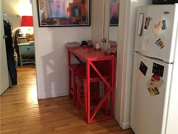 5th image of 119 Essex St APT 4R