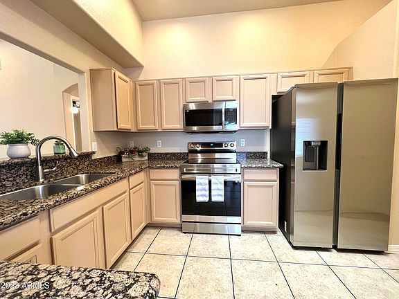5th image of 9211 W Kings Avenue