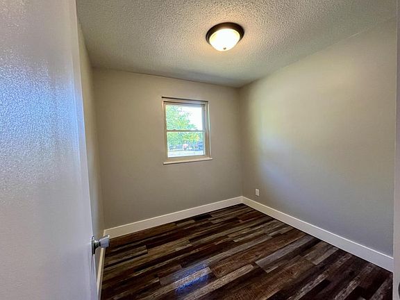 5th image of 2045 S L St