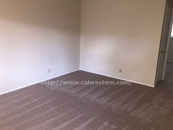4th image of 642 Bolton Ct APT 2