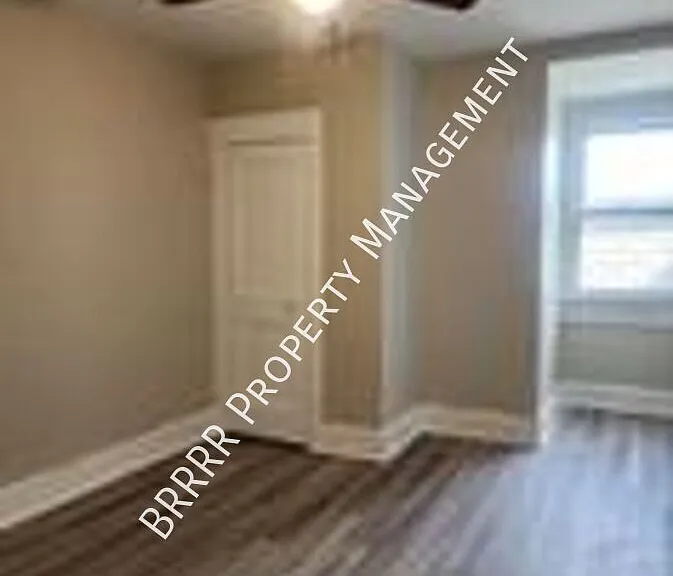 107R W Mill St — Photo 16