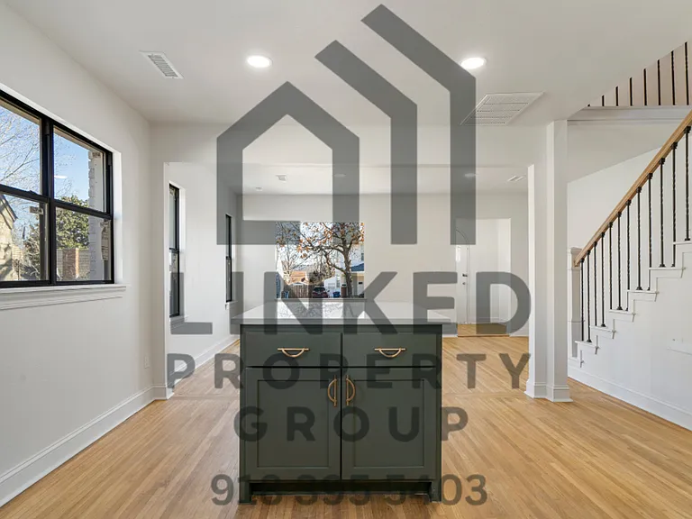 1338 S Florence Ave — Photo 15