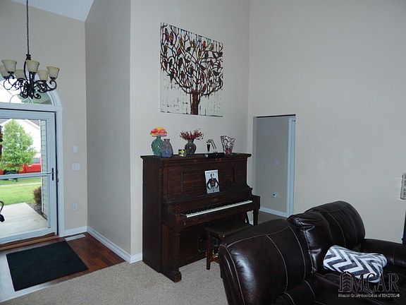 2nd image of 9019 Castlebury Dr