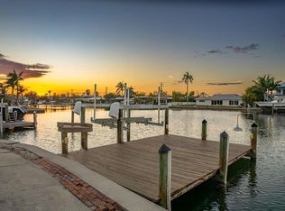 34 Seaside Ct, Holmes Beach, FL 34217