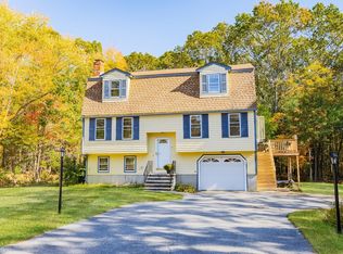 9 Laurie Ann Ln, Billerica, MA 01821