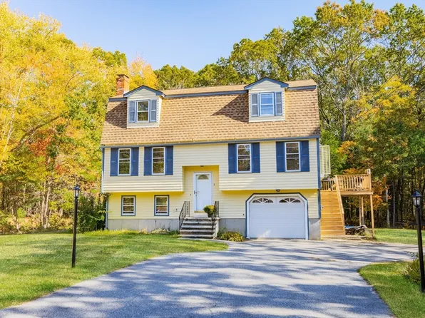 9 Laurie Ann Ln, Billerica, MA 01821