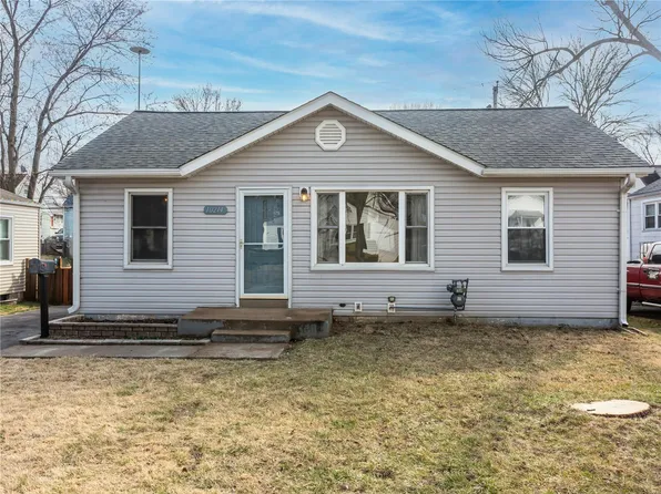 10214 Saint Dennis Ln, Saint Ann, MO 63074