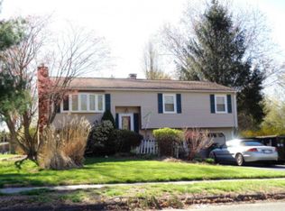 4 Hall Rd, Wallingford, CT 06492