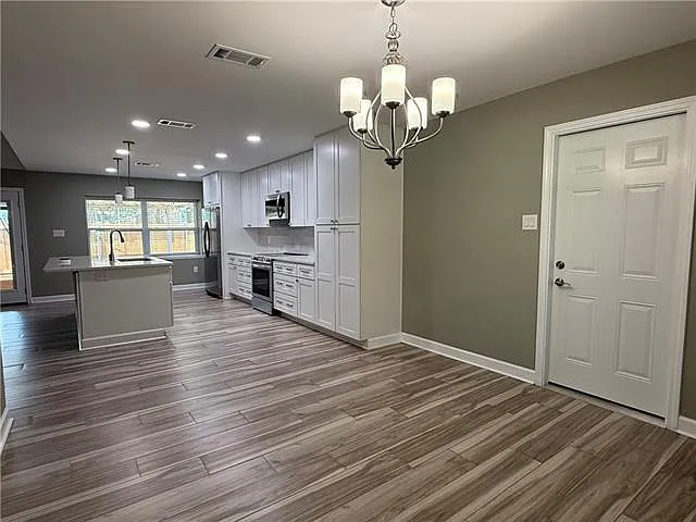 200 Tallwood Dr — Photo 7
