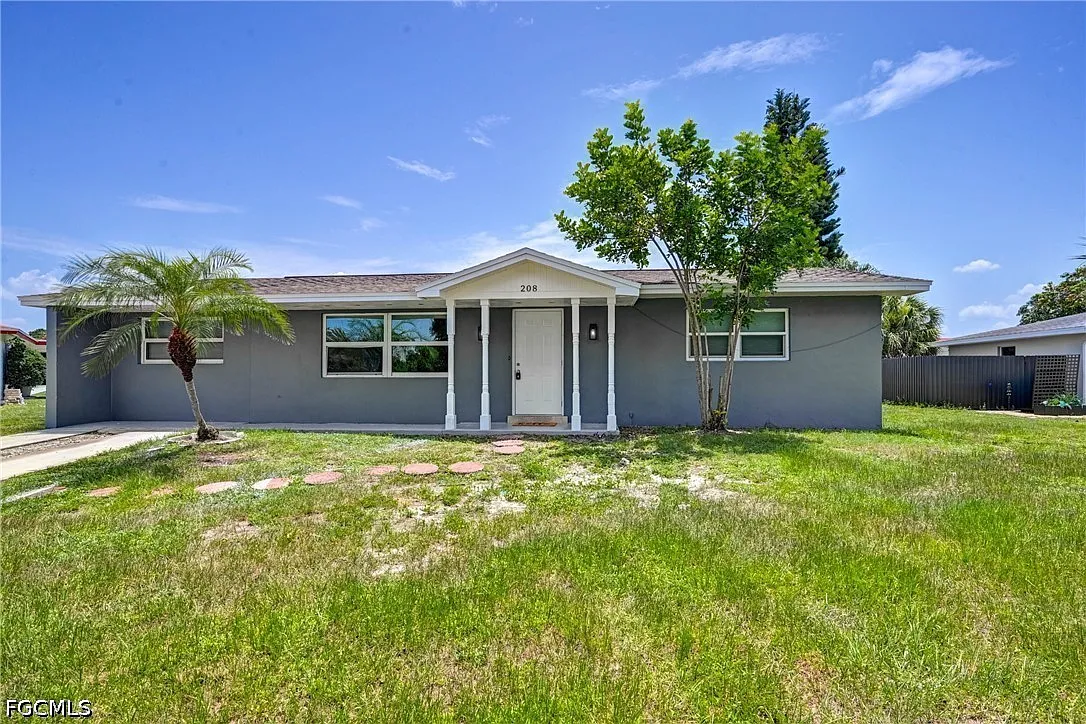 3 bed, 1.5 bath, 1217 sqft, $1,875 — Photo 1