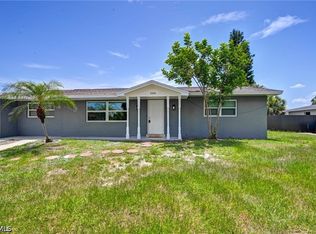 208 Norwich Ave, Lehigh Acres, FL 33936