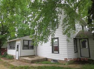 19899 E Crill Rd, Monroe Center, IL 61052