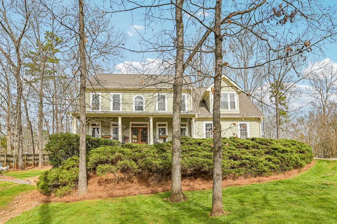 Gilbert Rd-S2201-001.jpg