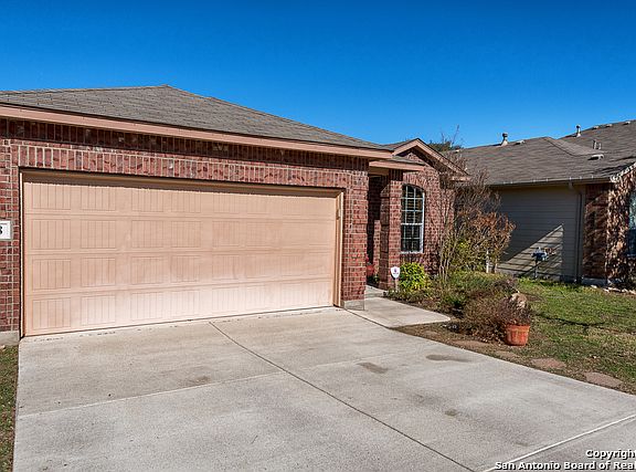3rd image of 168 Katherine Way
