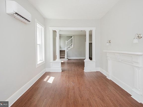 4th image of 315 S Queen St