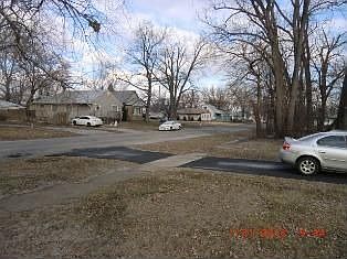 5th image of 6717 California Ave
