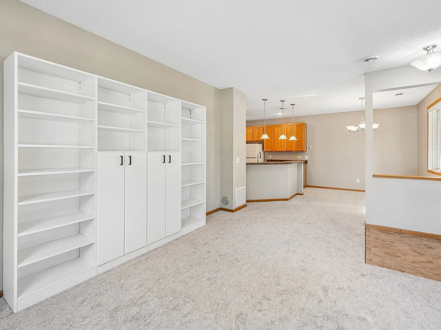 3 bed, 1609 sqft, $2,200 — Photo 4