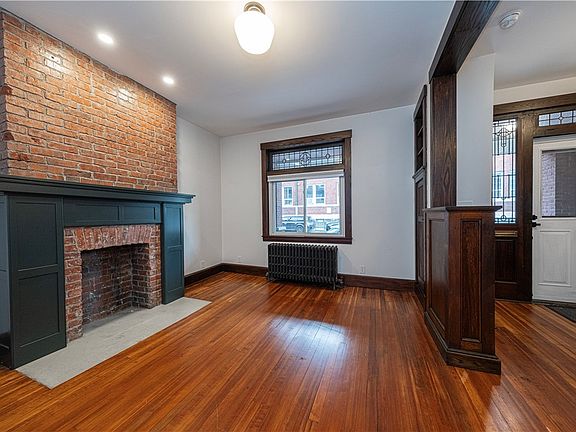 4th image of 1406 Lowrie St