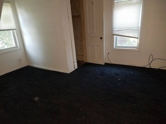 4th image of 1911 Midland Ave