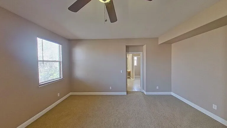 1692 Woodhaven Cir — Photo 21