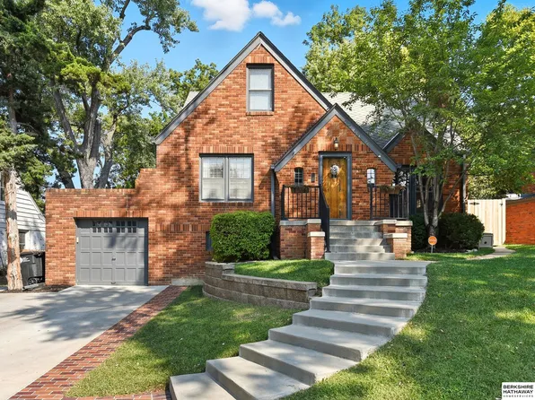 5430 Decatur St, Omaha, NE 68104