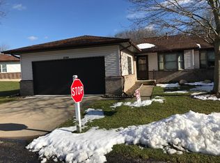 2156 Remington Way NE, Grand Rapids, MI 49505
