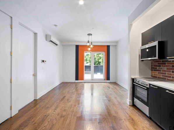 101 Varet St #3R