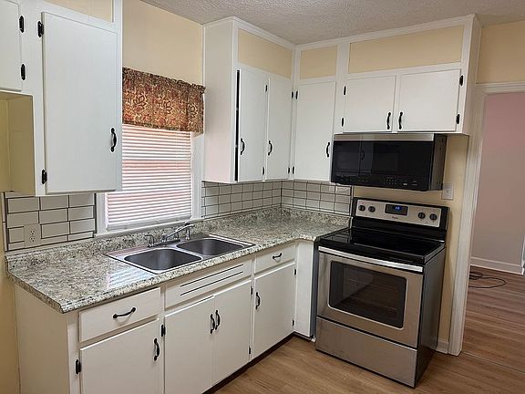 3rd image of 5087 River Rd