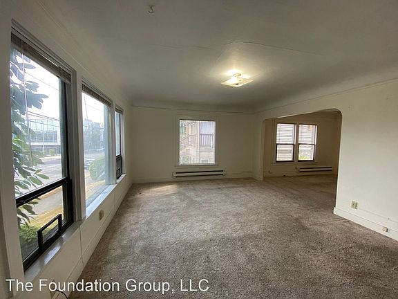 3rd image of 2626 Eastlake Ave E APT C