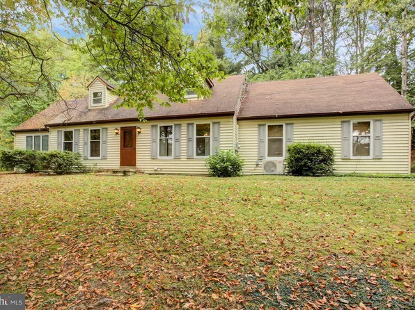 721 Narrows Rd, Biglerville, PA 17307