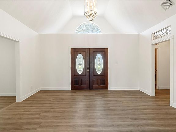 4th image of 26101 Hunter Ln