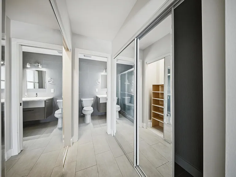 138 N Indies Dr #B — Photo 22