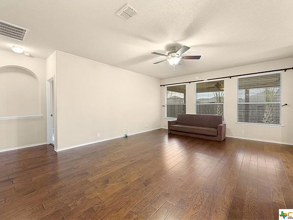 4th image of 530 Calhoun Dr