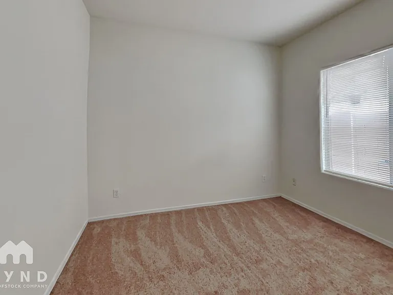 9928 W Marguerite Ave — Photo 13