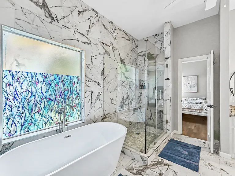 2451 Valley View Dr — Photo 38