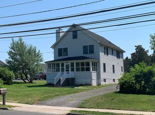 556 Garretson Rd, Bridgewater, NJ 08807