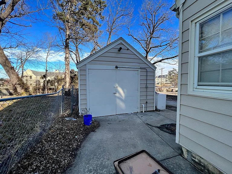 1710 Laramie St — Photo 17