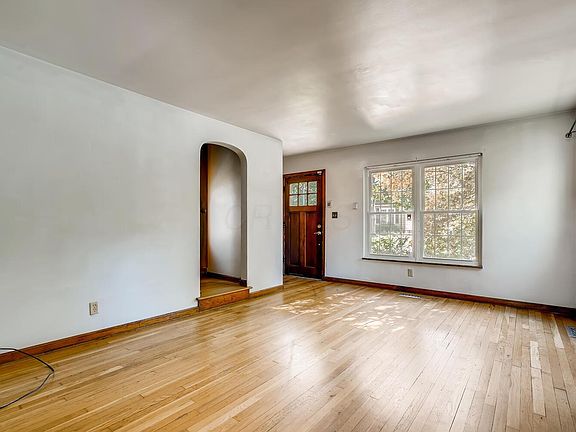 5th image of 52 Rosslyn Ave