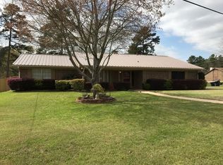 14 Spring Valley Cir, Longview, TX 75605