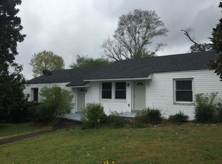 306 S Elm St, Pendleton, SC 29670