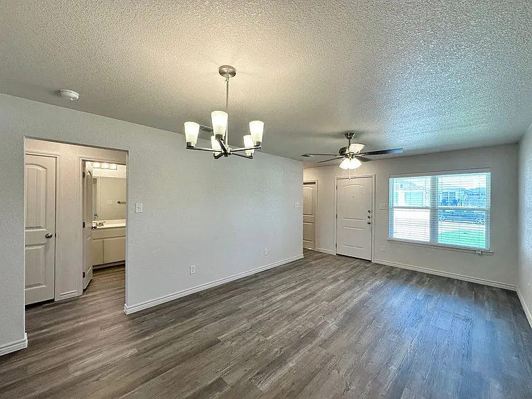 226B Dolphin Dr — Photo 6