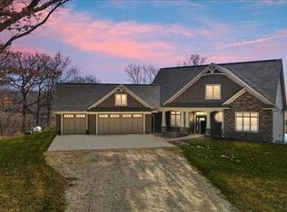 25748 Golden Pond Ln SE, Lone Tree, IA 52755